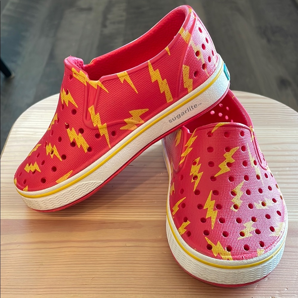 Native Kids Shoes Toddler C7 Miles Red and Yellow Lightning Slip-Ons Loafer